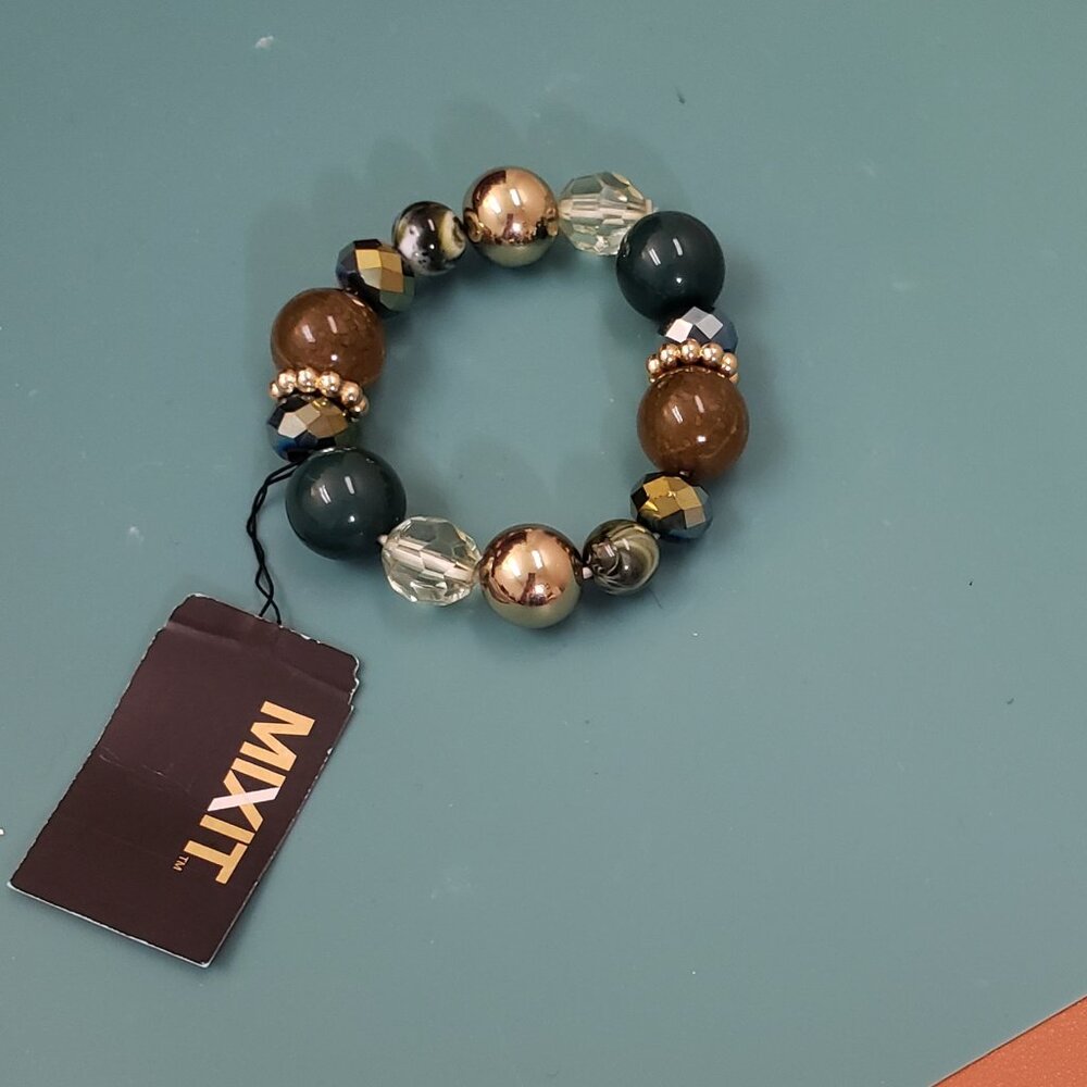 MIXIT, NWT, green, gold, clear, tan beaded stretch fashion bracelet